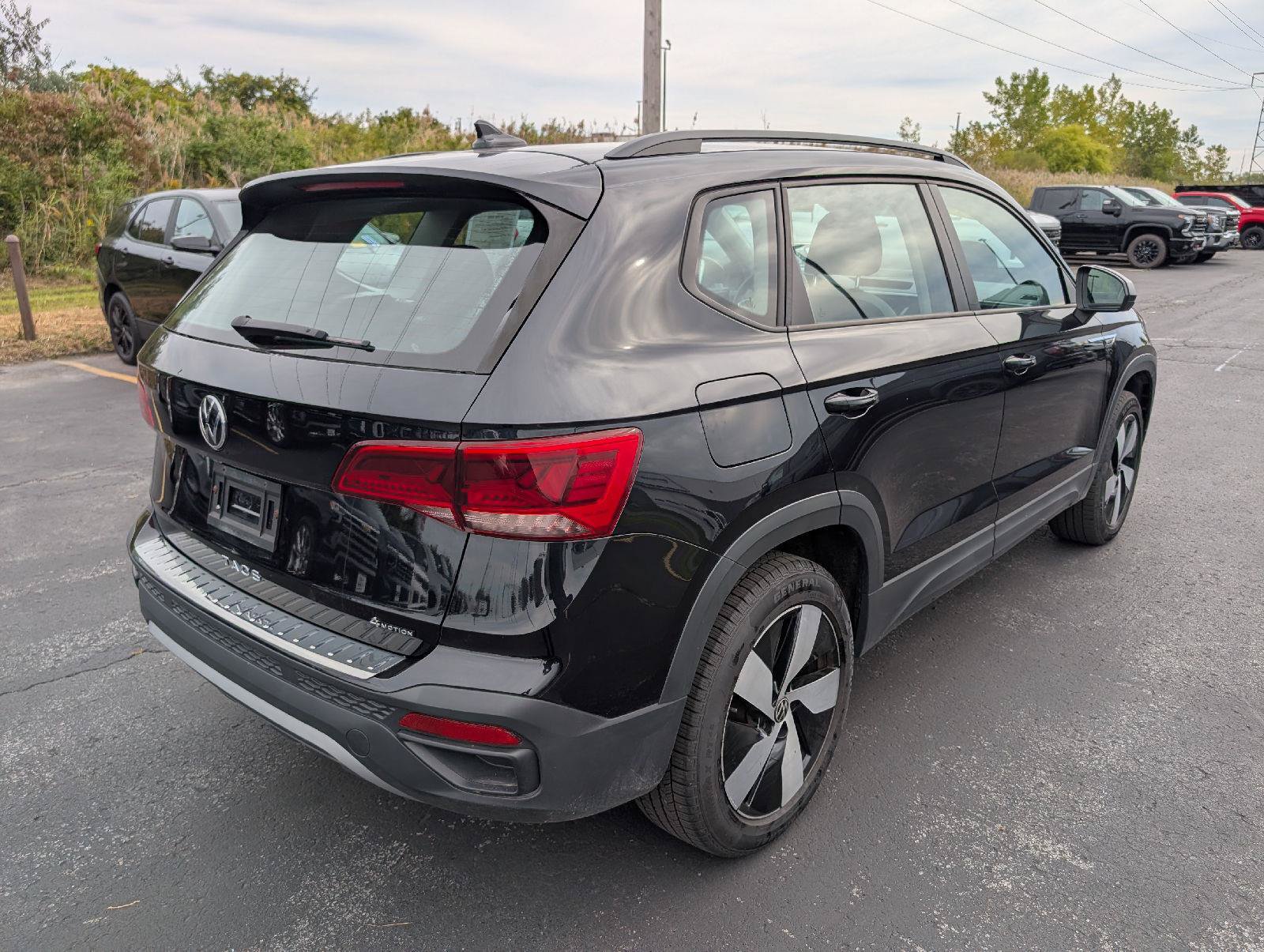 Used 2023 Volkswagen Taos S w/ Driver Assistance Package AWD/4WD image 8