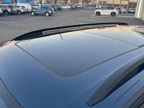 Used 2020 Volkswagen Atlas SE w/ Panoramic Sunroof Package image 15