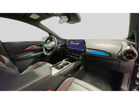 Used 2024 Chevrolet Equinox EV RS FWD image 16