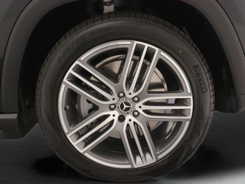 New 2026 Mercedes-Benz GLS 450 4MATIC image 10
