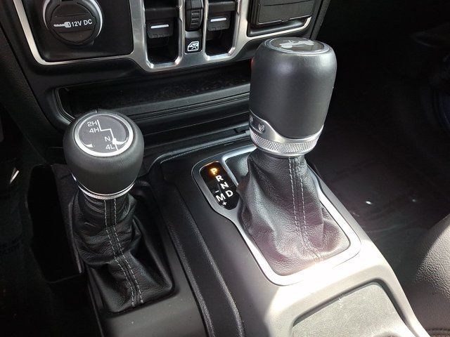 Used 2024 Jeep Wrangler Unlimited Sahara w/ Technology Group AWD/4WD image 14
