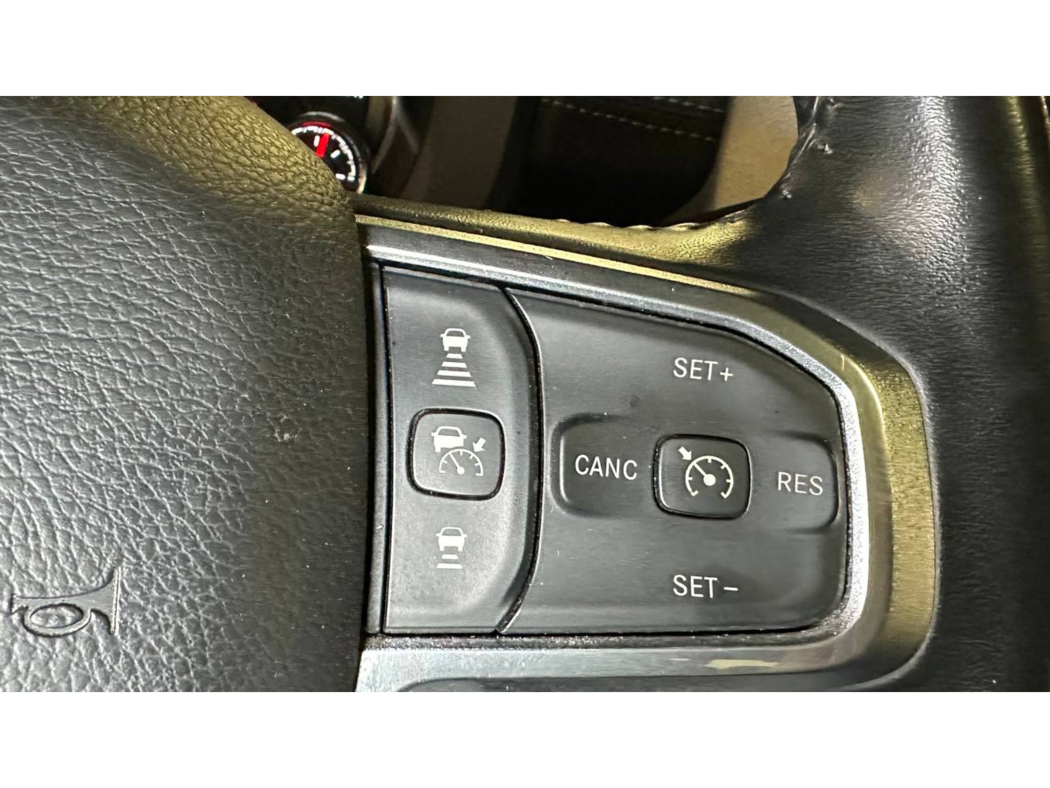 Used 2023 RAM 3500 Laramie AWD/4WD image 18