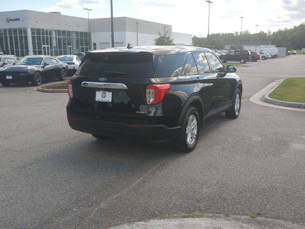 Used 2023 Ford Explorer 4WD image 5