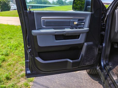Used 2014 RAM 1500 Big Horn image 31