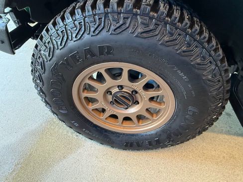 Used 2024 Ford Bronco Big Bend image 9