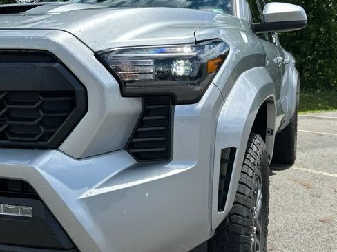 Certified 2024 Toyota Tacoma TRD Sport AWD/4WD image 9