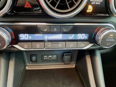 Certified 2025 Nissan Sentra SR w/ SR Premium Package FWD image 14