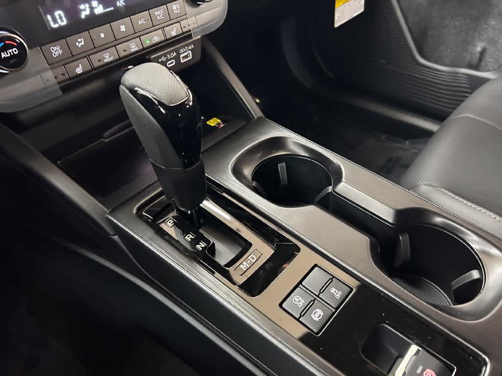 New 2026 Subaru Outback Limited AWD/4WD image 18