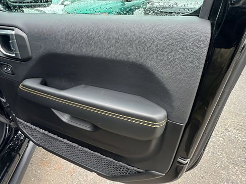 Used 2025 Jeep Wrangler Backcountry image 18