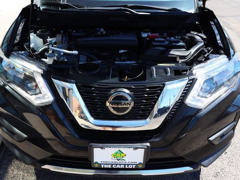 Used 2020 Nissan Rogue SV FWD image 58