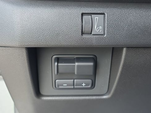 Used 2025 Chevrolet Colorado Trail Boss image 27