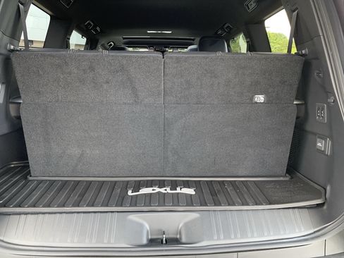 Used 2026 Lexus GX 550 w/ Cold Area Package AWD/4WD image 30