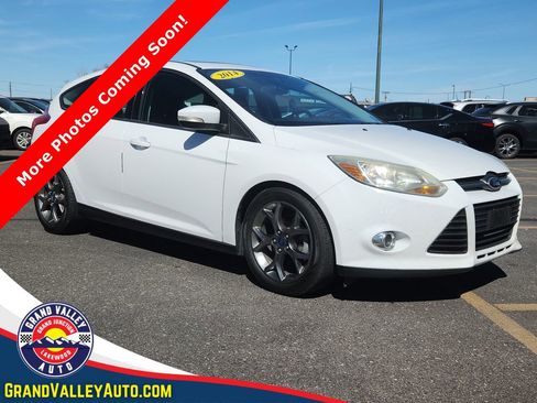 Used 2014 Ford Focus SE w/ Equipment Group 201A image 1