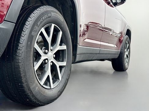 Used 2024 Jeep Grand Cherokee L Limited w/ Trailer Tow Package image 15