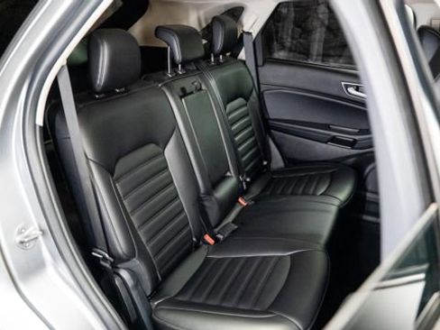 Used 2021 Ford Edge SEL image 16