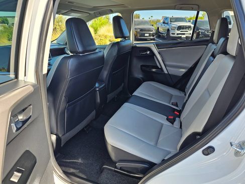 Used 2018 Toyota RAV4 Limited w/ Advanced Technology Package FWD image 19