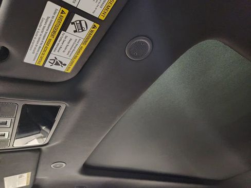 Used 2026 Land Rover Range Rover Evoque S image 24