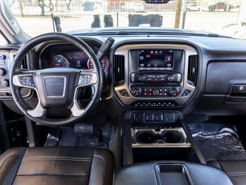 Used 2015 GMC Sierra 2500 Denali w/ Duramax Plus Package AWD/4WD image 21