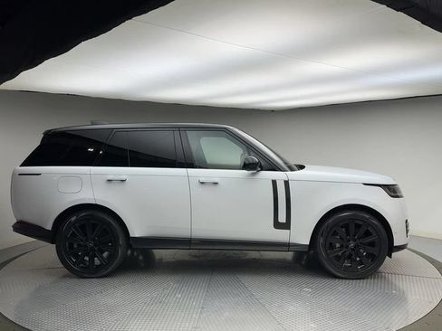 Used 2023 Land Rover Range Rover SE AWD/4WD image 9