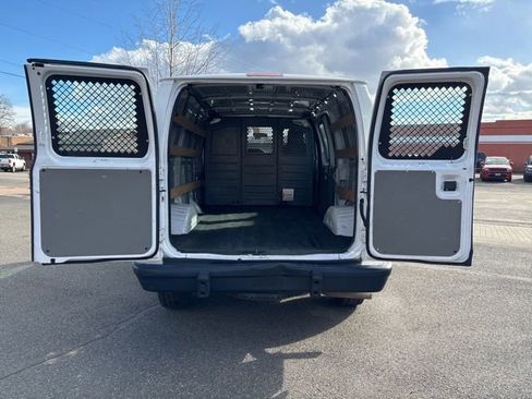 Used 2014 Ford E-250 and Econoline 250 w/ Power Group image 34