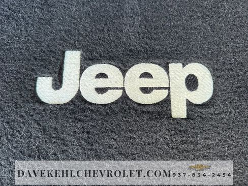 Used 2015 Jeep Wrangler Unlimited Sahara w/ Connectivity Group image 37