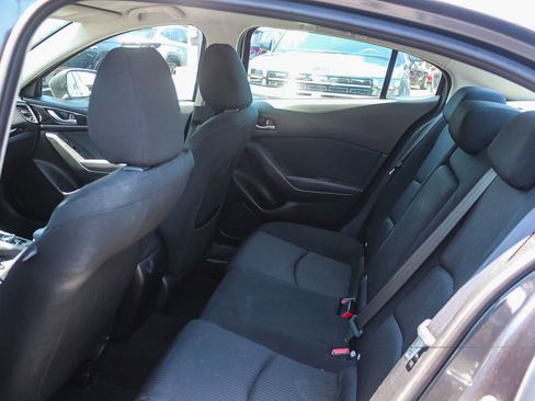 Used 2016 MAZDA MAZDA3 i Sport w/ Preferred Equipment Package FWD image 23