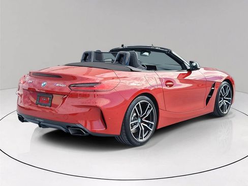 Used 2024 BMW Z4 M40i w/ Premium Package image 6