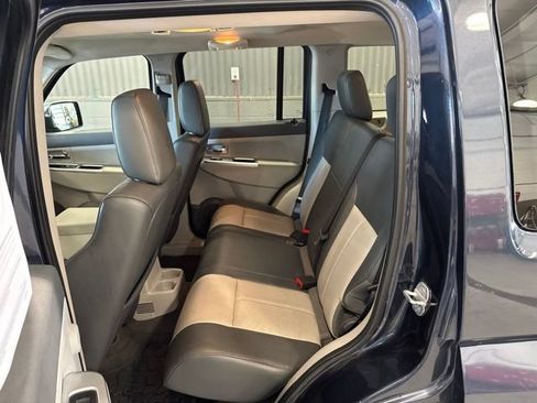 Used 2008 Jeep Liberty Limited w/ Premium Group AWD/4WD image 12