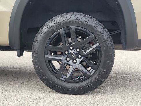 Used 2022 Chevrolet Silverado 1500 LT Trail Boss w/ Protection Package AWD/4WD image 8