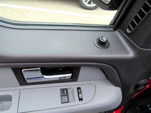 Used 2012 Ford F150 XLT w/ XLT Convenience Pkg image 9