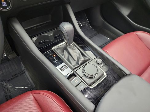 Used 2024 MAZDA MAZDA3 Hatchback w/Premium Plus Pkg image 13