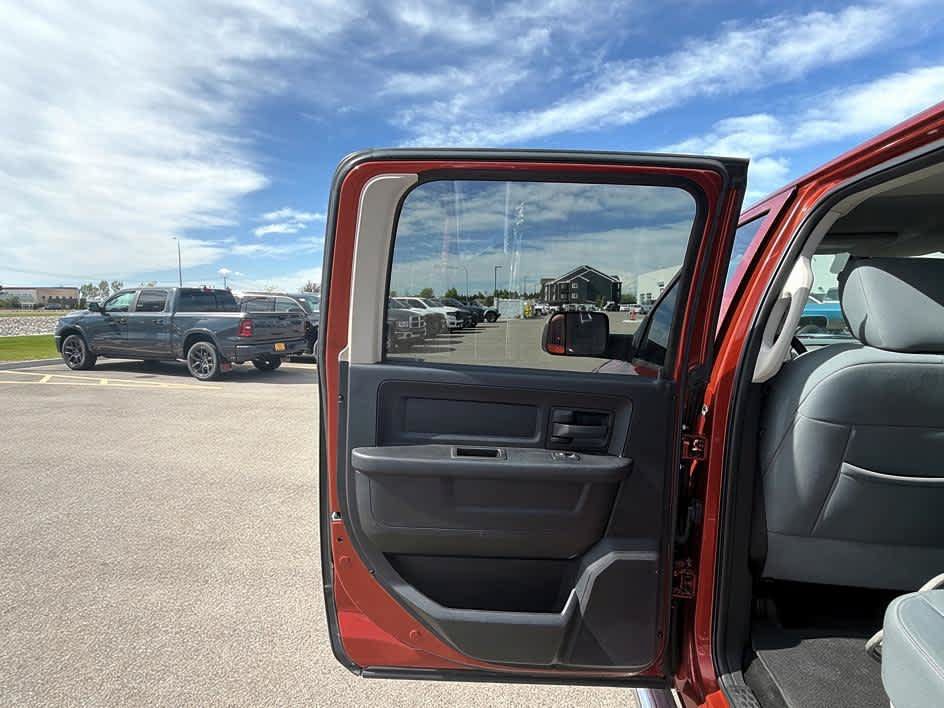 Used 2013 RAM 2500 Tradesman w/ Chrome Appearance Group AWD/4WD image 18