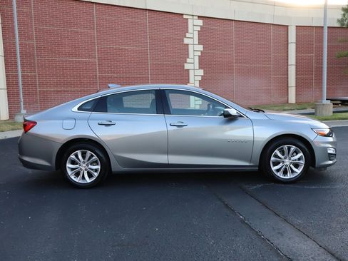 Used 2025 Chevrolet Malibu LT image 28