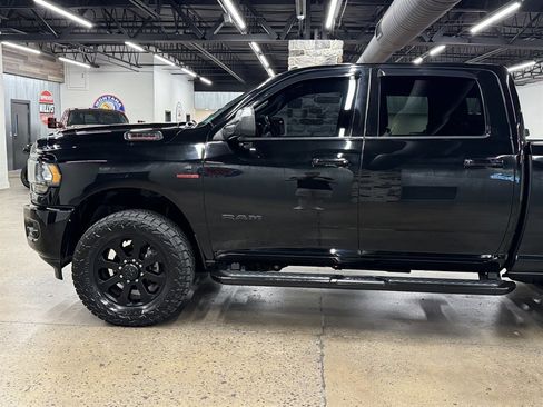 Used 2021 RAM 2500 Big Horn w/ Night Edition AWD/4WD image 5