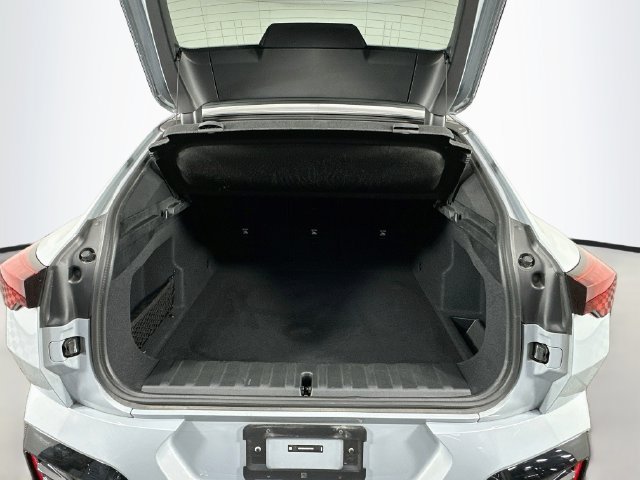 Used 2025 BMW X2 xDrive28i AWD/4WD image 30