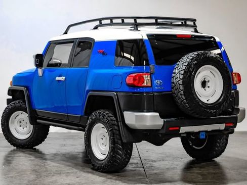Used 2007 Toyota FJ Cruiser 4WD image 11