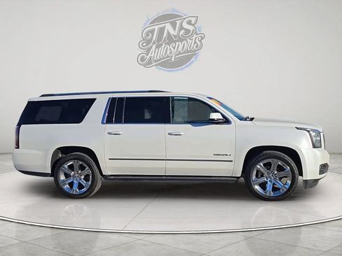 Used 2019 GMC Yukon XL Denali w/ Denali Ultimate Package image 3
