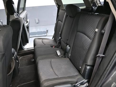 Used 2016 Dodge Journey SE w/ Flexible Seating Group image 33