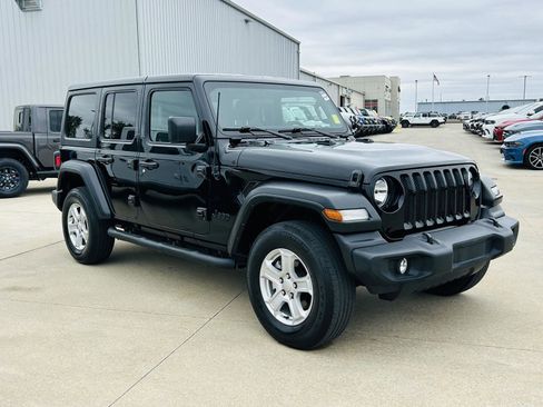 Used 2022 Jeep Wrangler Unlimited Sport AWD/4WD image 2