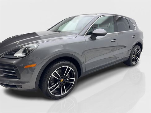 Used 2022 Porsche Cayenne image 11