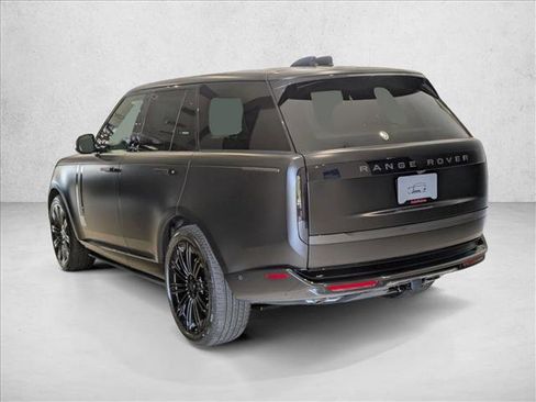 New 2026 Land Rover Range Rover SE image 9