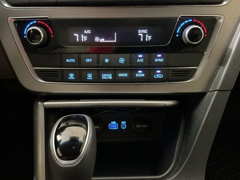 Used 2017 Hyundai Sonata SE FWD image 12