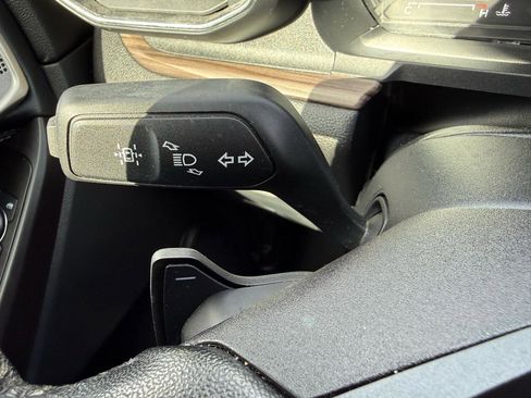 Used 2020 Ford Explorer Limited image 28