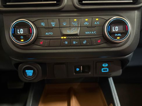 Used 2022 Ford Maverick Lariat w/ Lariat Luxury Package AWD/4WD image 18