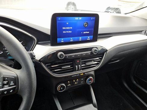 Certified 2022 Ford Escape SE image 25