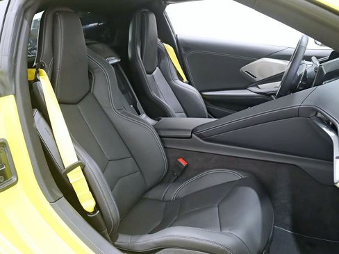 Used 2024 Chevrolet Corvette Z06 w/ Z07 Performance Package RWD image 32