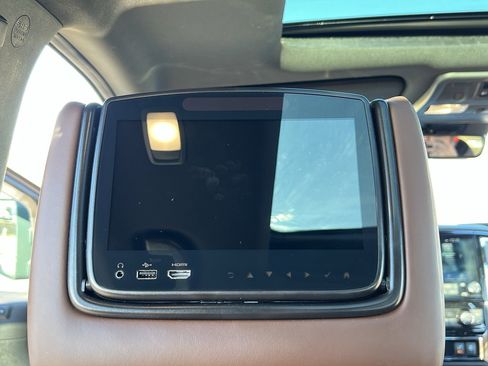 Used 2024 Nissan Titan Platinum Reserve w/ Moonroof Package image 40