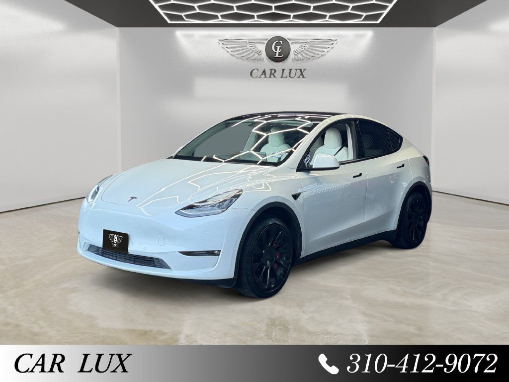 Used 2022 Tesla Model Y Long Range AWD/4WD image 1
