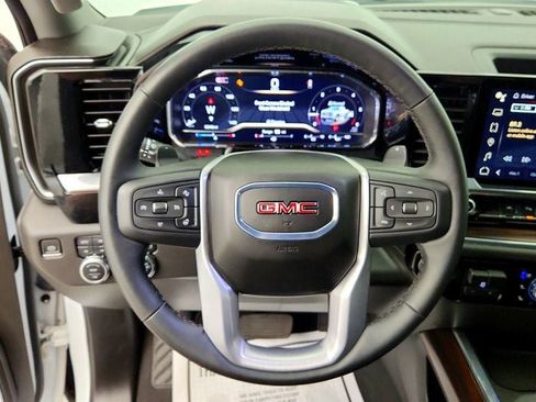 Used 2024 GMC Sierra 1500 SLT AWD/4WD image 12