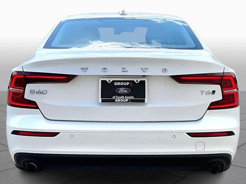 Used 2020 Volvo S60 T6 Momentum image 9